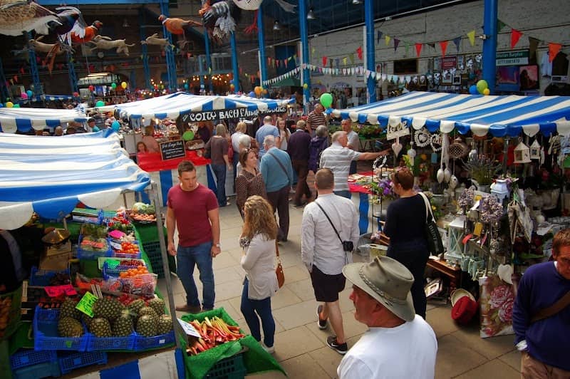 Abergavenny Market - Image 1