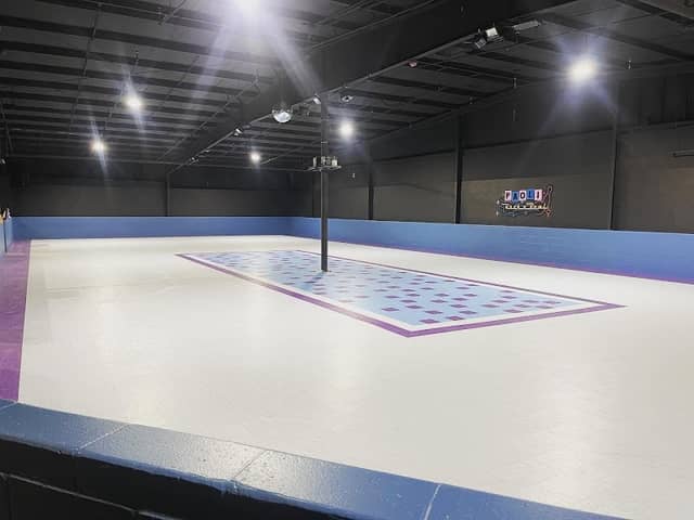Paoli Rock-N-Bowl Family Entertainment Center - Image 1