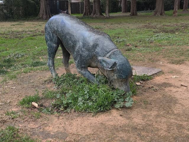 Dog Drinking From Hose statue - Image 2