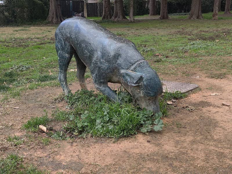 Dog Drinking From Hose statue - Image 2