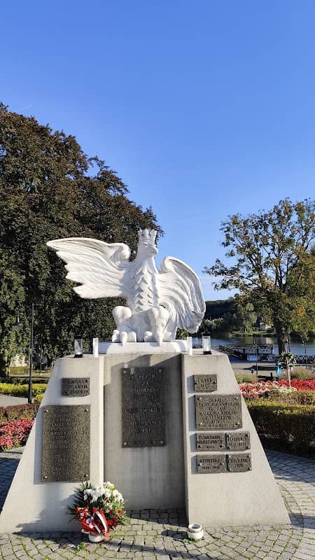 Pomnik Orła Białego - Image 1