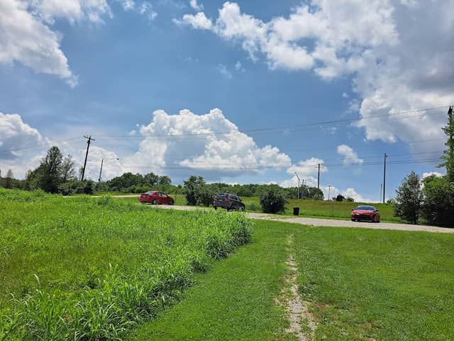 Winchester Traveling Trail - Parking Area - Image 2