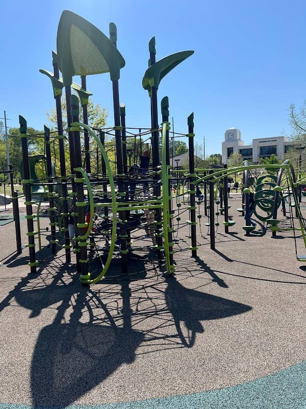 Lee Street Park - Image 2