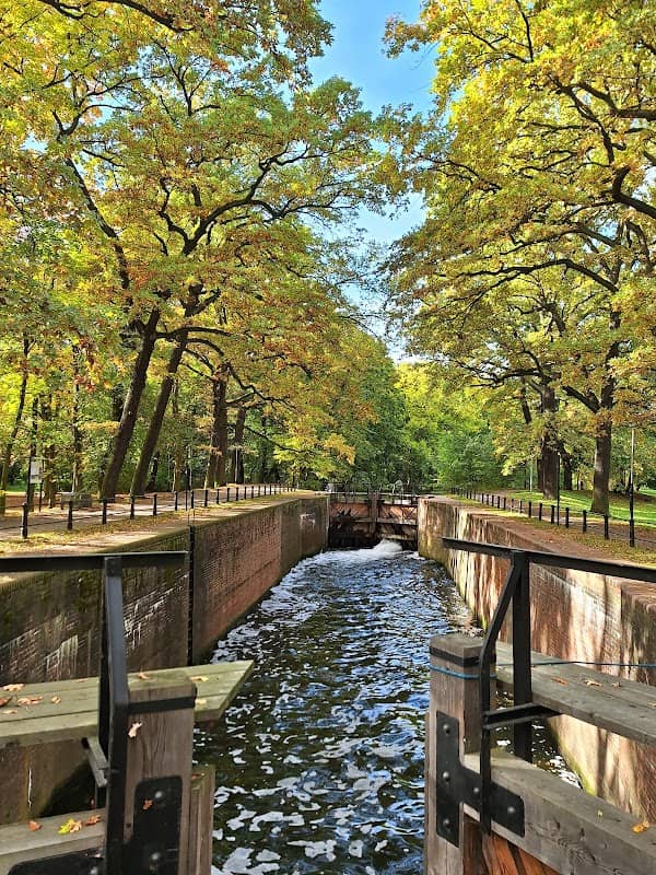 Park on the Old Bydgoszcz Canal - Image 2