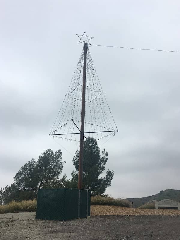 Burbank Christmas Tree - Image 1