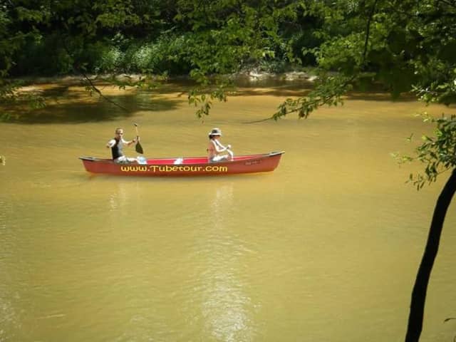 Adventure Canoe River camp - Image 2