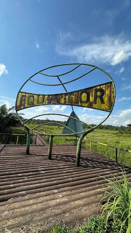tugu equator Tanjung Kuyo - Image 1