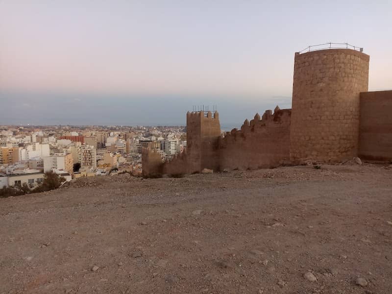 Puerta en la Muralla del Cerro de San Cristóbal - Image 2