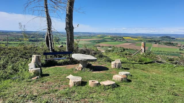 Steintisch - Image 1