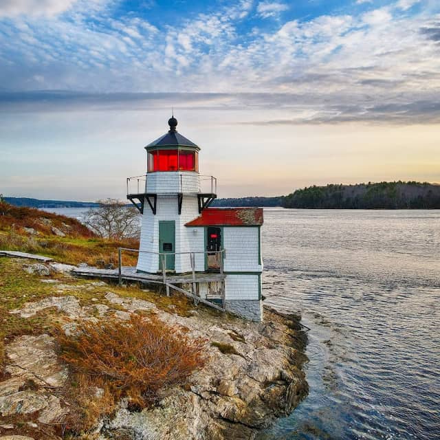 Squirrel Point Light - Image 1