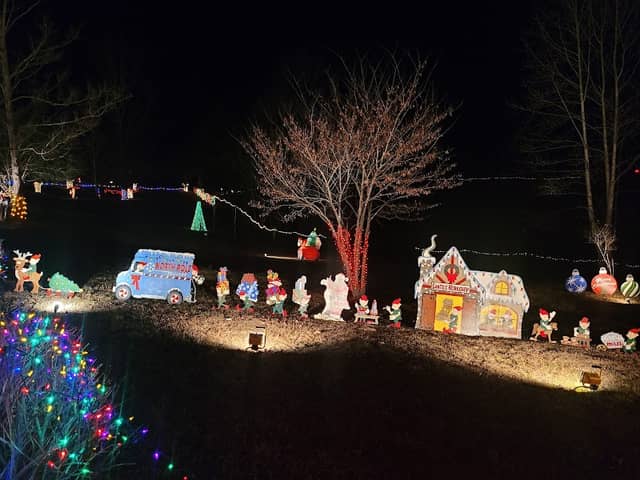 Wood’s Family Christmas Lights - Image 2