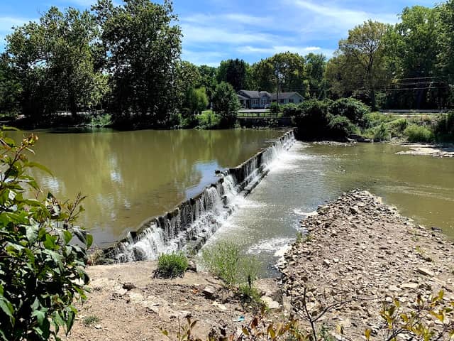 Riverside Park Pool - Image 3