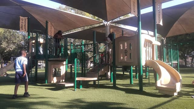 Zinkil Park - Image 1
