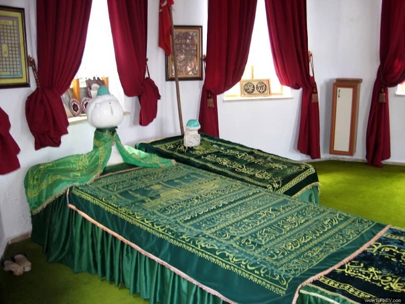 Servergazi Tomb - Image 3