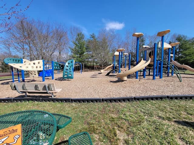 Rollingwood Village Park - Image 1