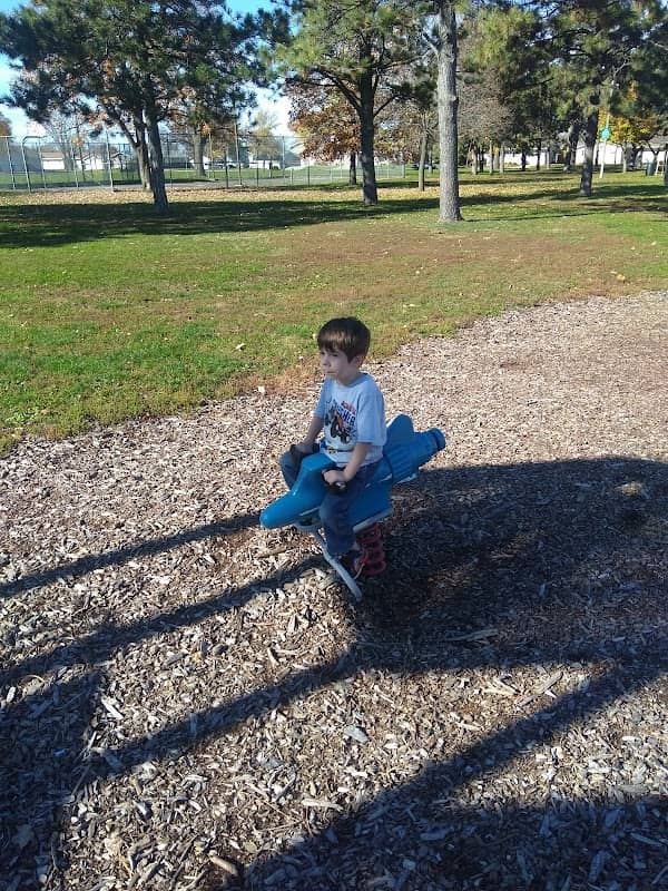 Glur Park - Image 2
