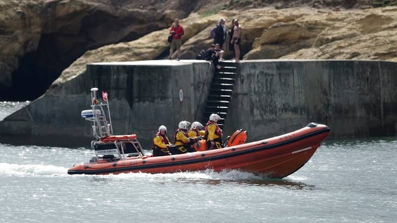 Cullercoats North Pier - Image 2