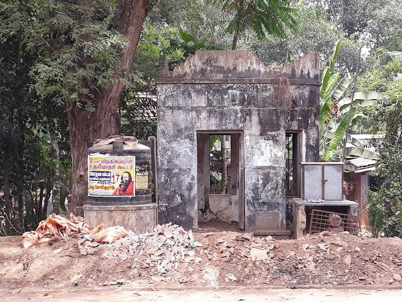 Themanoor Old Park - Image 1