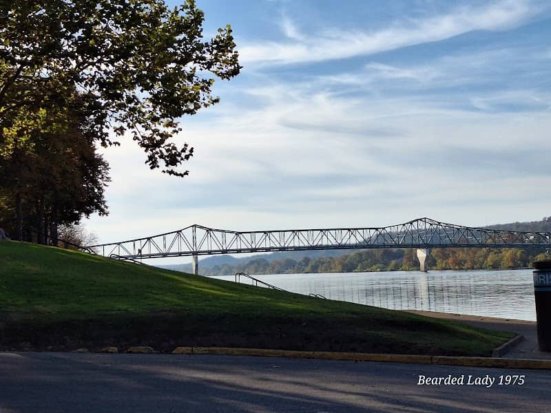 Harris Riverfront Park - Image 1