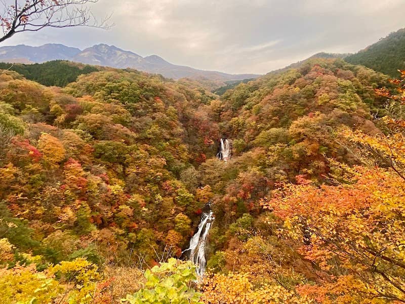 Kirifuri Falls Viewing Platform - Image 1