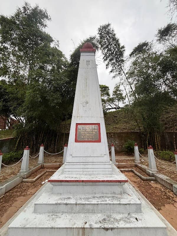 World War 2 Memorial - Image 1