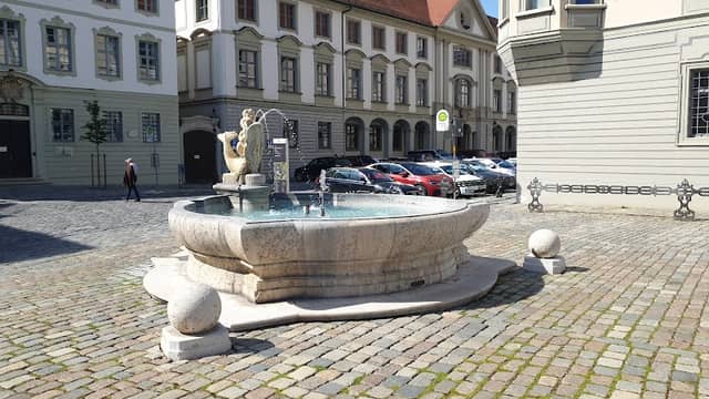 Kleiner Brunnen - Image 1