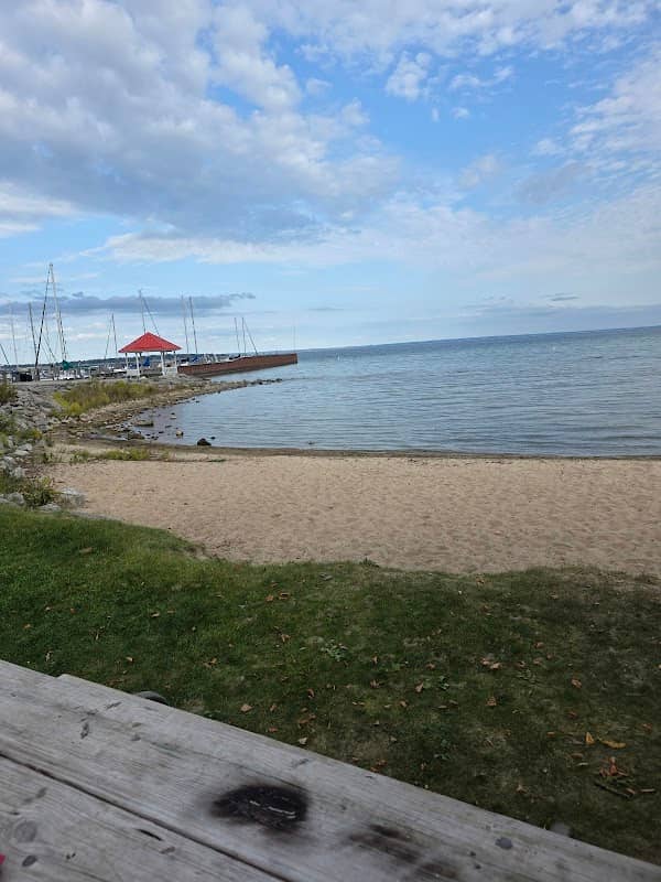 Bay Front Park - Image 1