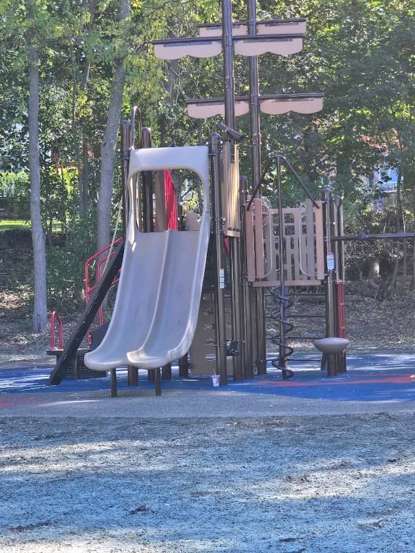 Bishop Park - Image 1