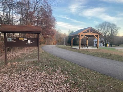 Tom Brewer Memorial Pavilion, trailside - Image 2