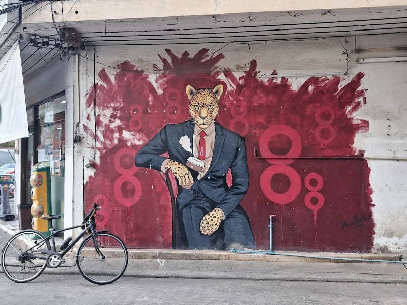 Street art Phitsanulok (tiger&man) - Image 2