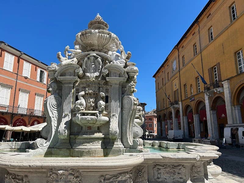 Masini Fountain - Image 1