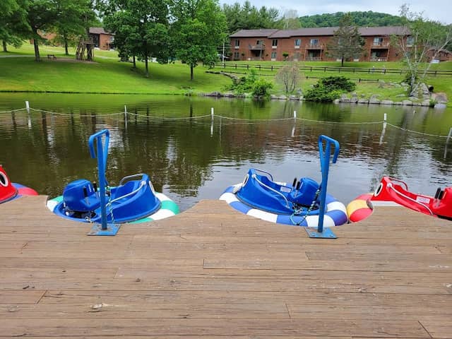 Bumper boats - Image 1