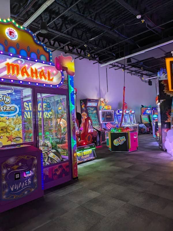 Northern Lights Arcade & Prize Shop - Image 2