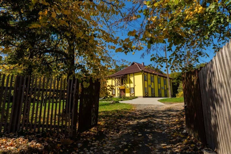 Casa de Vanatoare Savarsin - Image 1