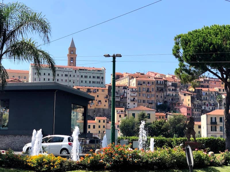 Monumento Olio e Olive della Riviera - Image 1