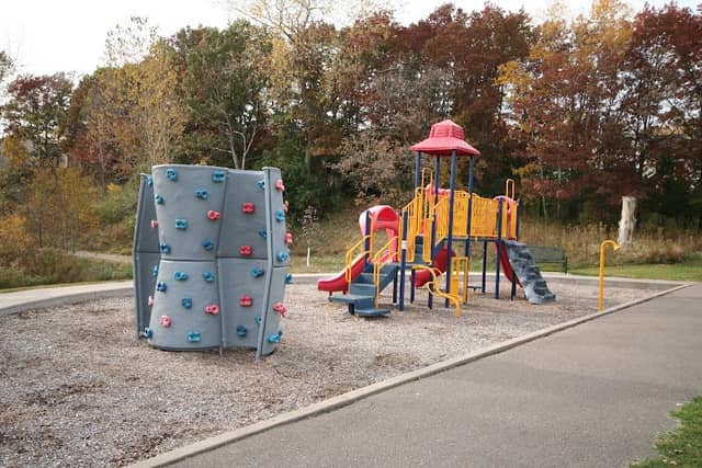 Sterling Oaks Park - Image 1