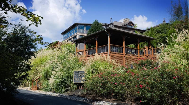 Wolf Mountain Vineyards - Image 1