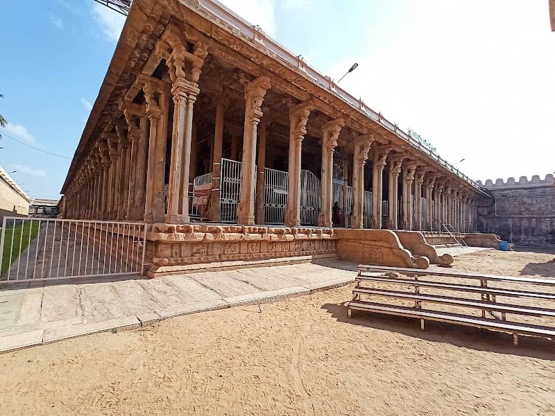 Aayiram Kaal Mandapam (1000 stone pillars mandapam) - Image 1