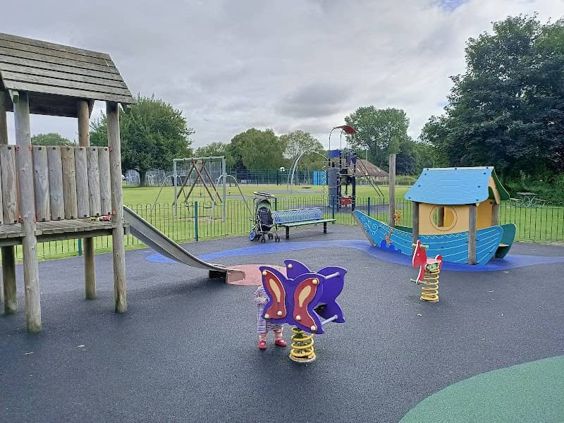 Children's Playing Area Longwater Lane Park - Image 1