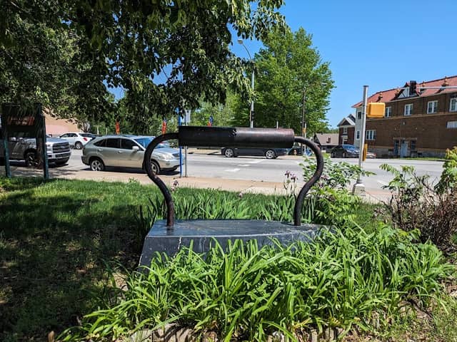 Giant Vintage Cast Iron - Image 2