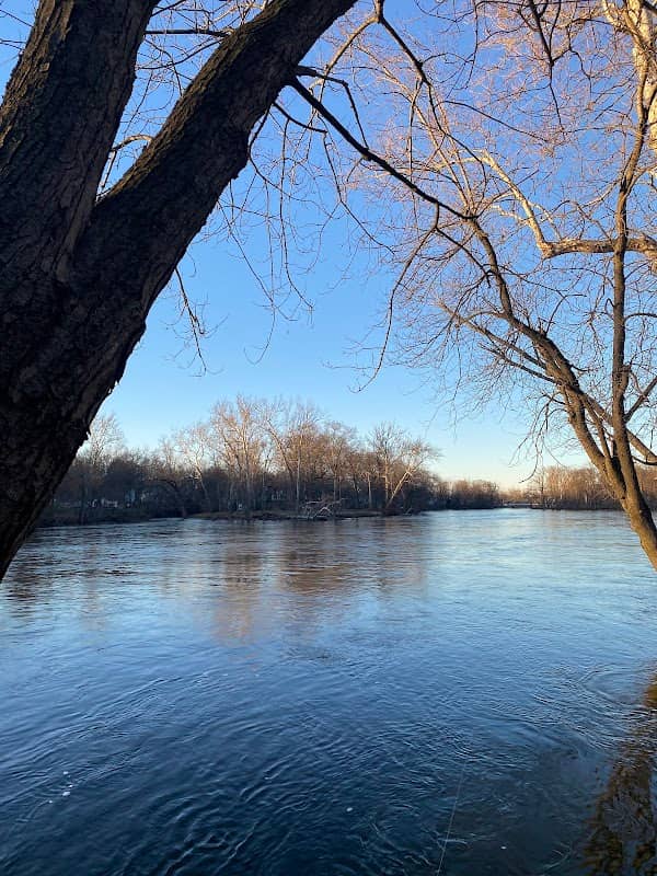 Riverfront Park South - Image 1