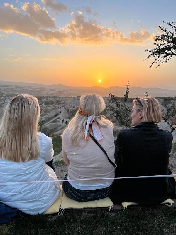 Sunset point / Horse riding - Image 3
