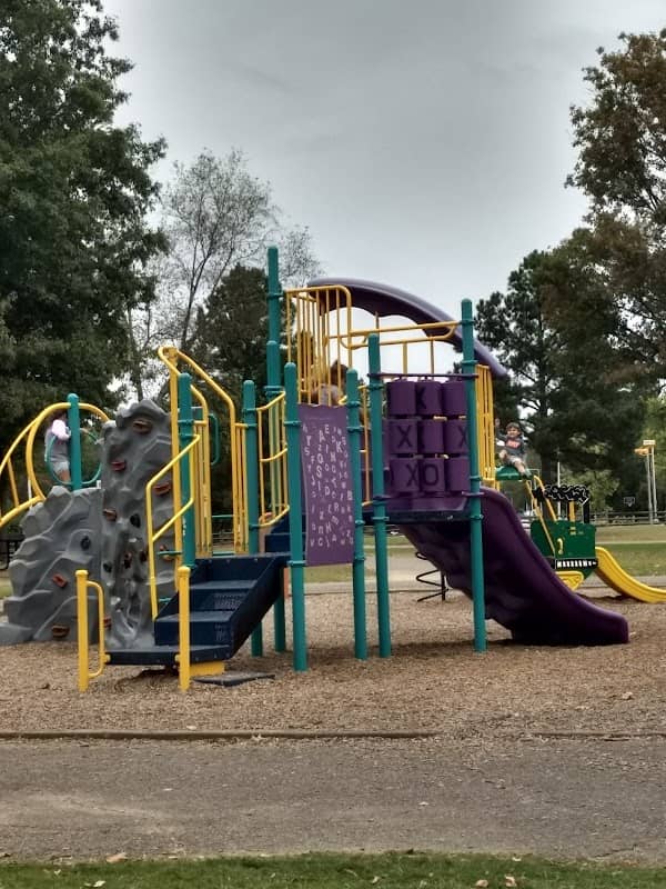 Yale Road Neighborhood Park - Image 3