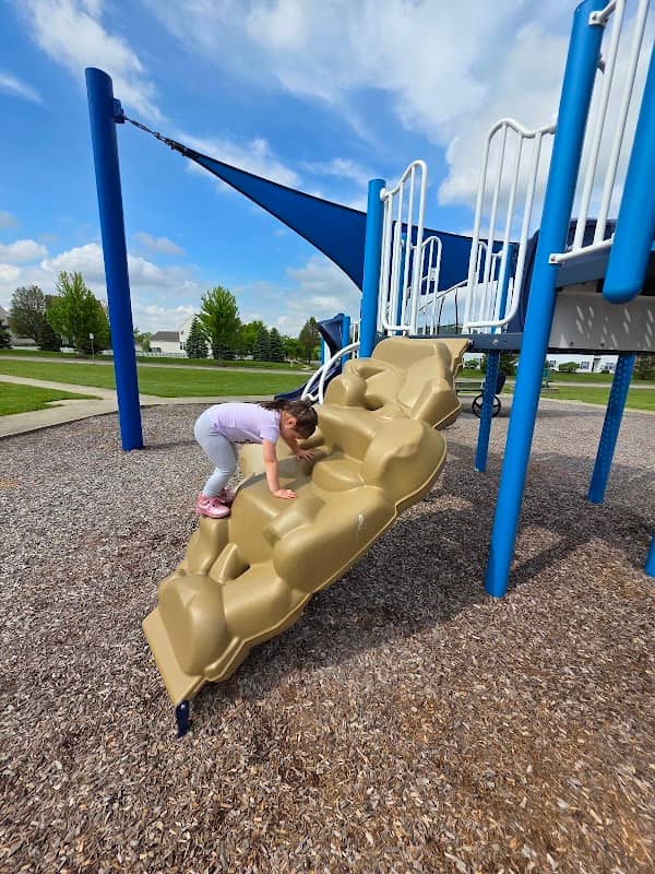 Royal Pointe Park - Image 2