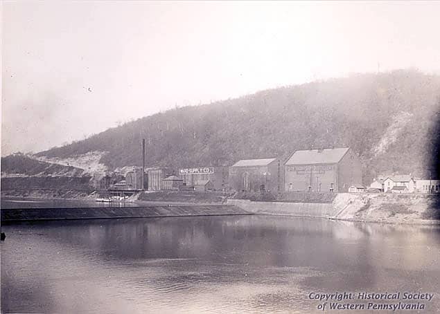 Sam Thompson Distillery - Image 1