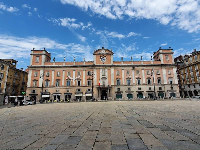 Governor's Palace - Image 2