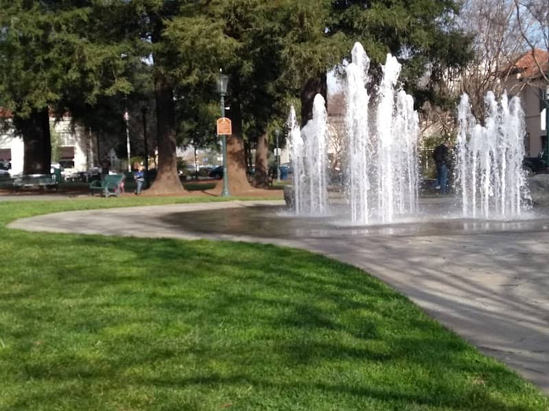 Los Gatos Town Plaza Park - Image 1