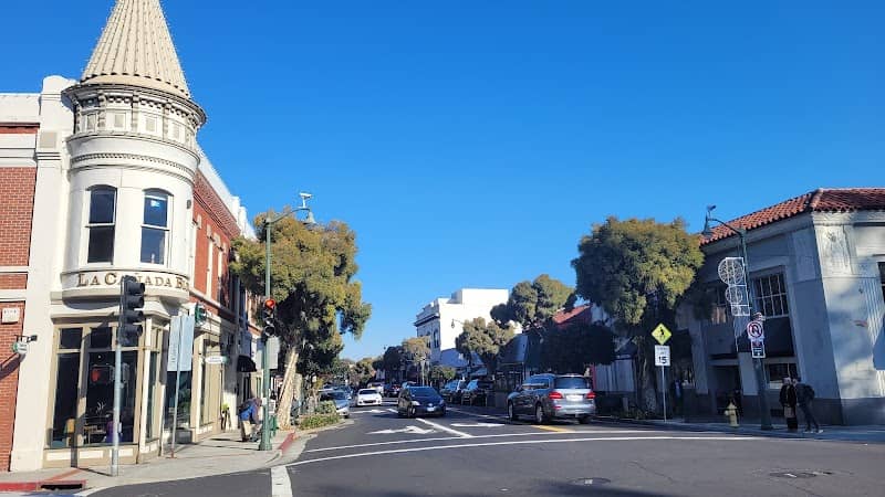 Los Gatos Town Plaza Park - Image 2