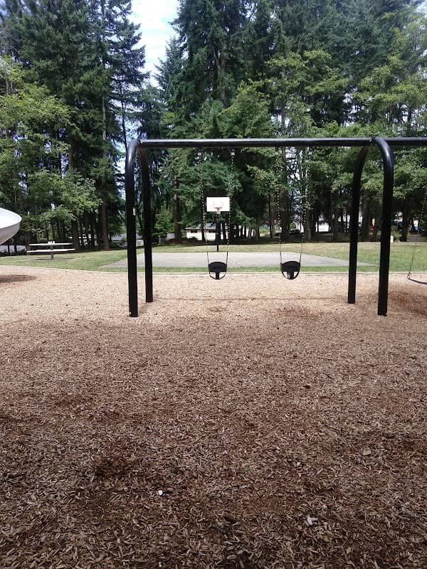 Lake Grove Park - Image 1