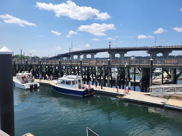 Beverly Waterfront - Image 2